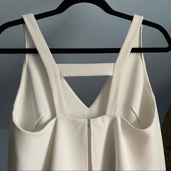 Intermix White Leah Sleeveless Vneck Tank - Picture 15 of 17